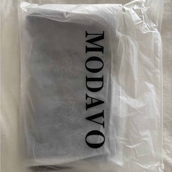 Elegant Brown Suede Handbag - Picture 4 of 6